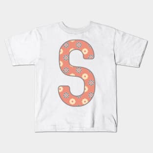 MONOGRAM LETTER S PINK FLORAL TYPOGRAPHY DESIGN Kids T-Shirt